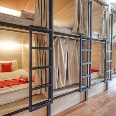 Reddoorz Hostel Near Stadion Mandala Krida Yogya Джокякарта Екстериор снимка