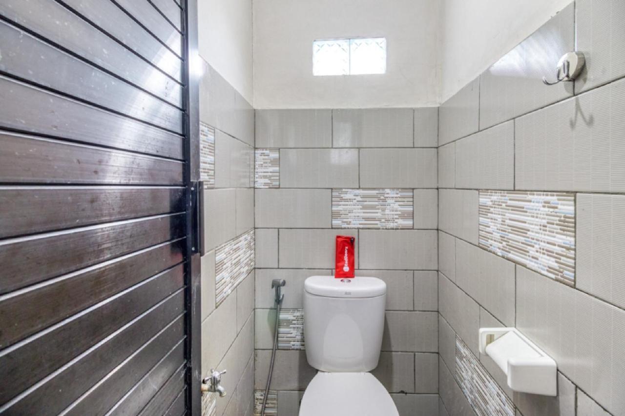 Reddoorz Hostel Near Stadion Mandala Krida Yogya Джокякарта Екстериор снимка