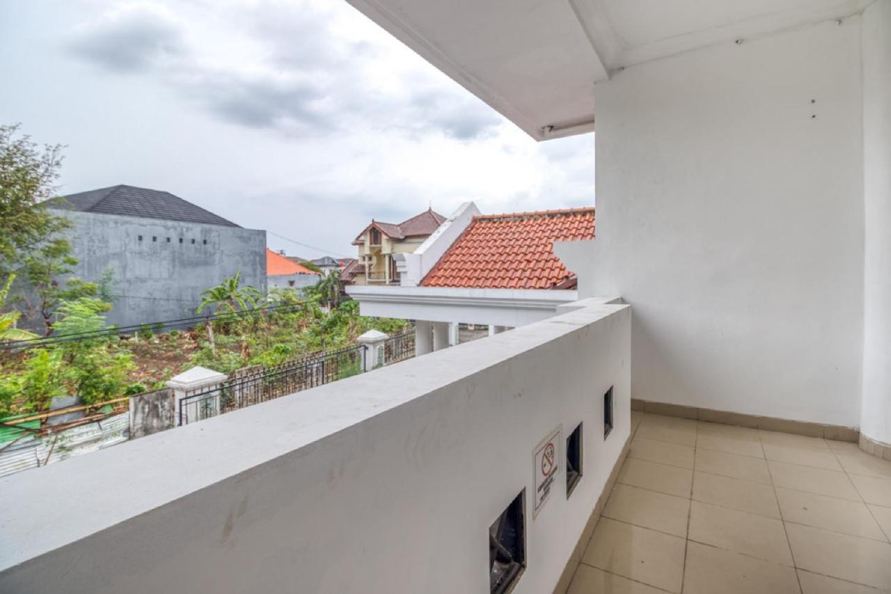 Reddoorz Hostel Near Stadion Mandala Krida Yogya Джокякарта Екстериор снимка
